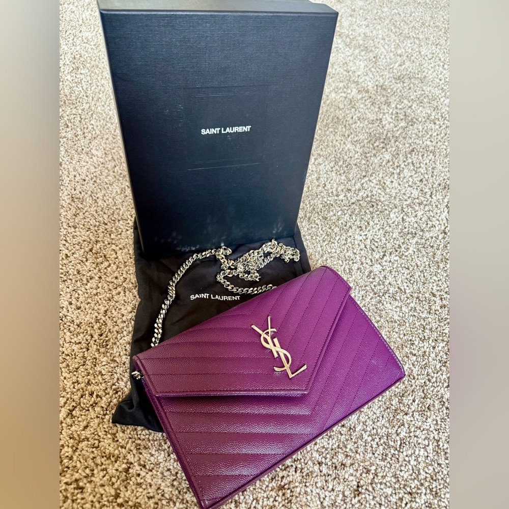 Excellent Condition - YSL Chevron Wallet on Chain (WOC) - Picture 4 of 9